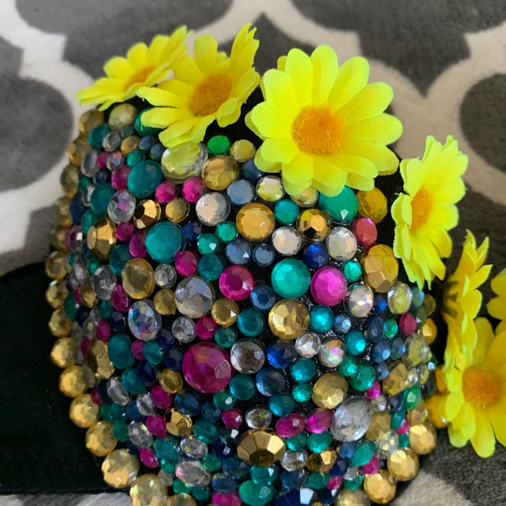 Yellow Daisy Rave Bra - Picture 2 of 3